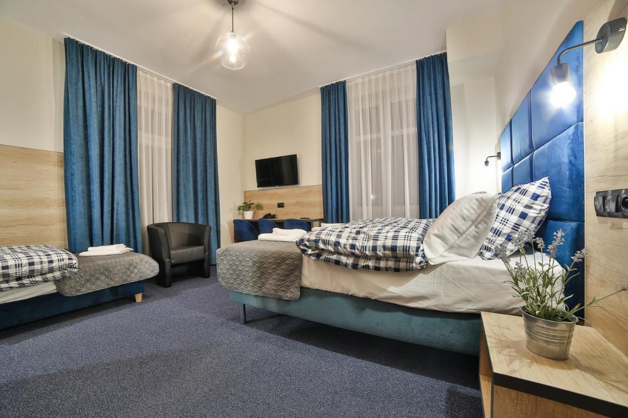 Bed & Breakfast Narciarski Dworek 3*